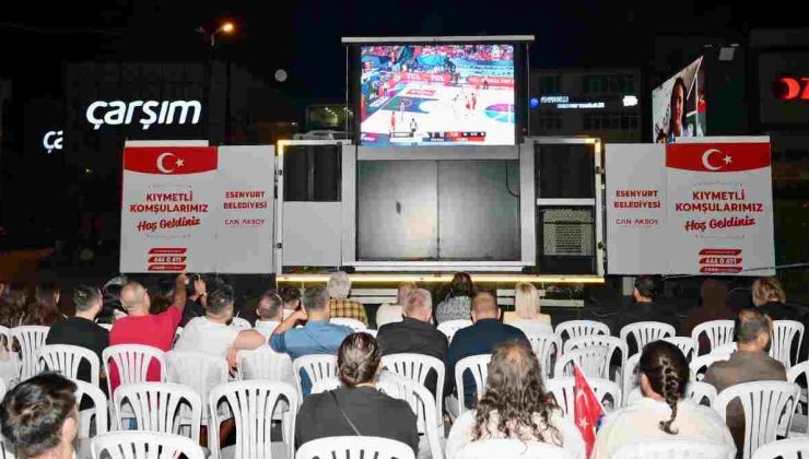 Esenyurt’ta büyük heyecan: 12 Dev Adam finale yükseldi!